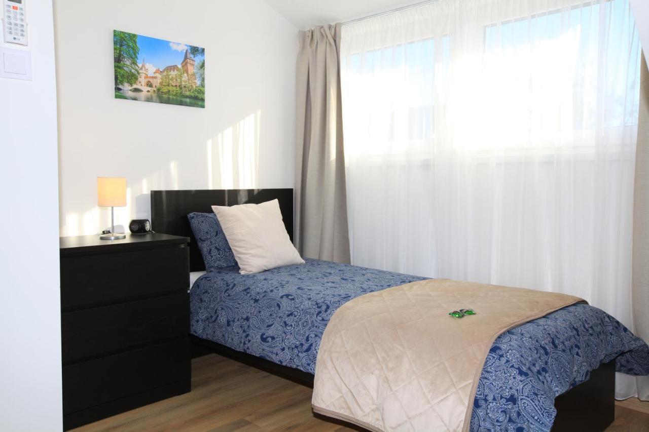 Paskal-Lux Apartments With Free Parking And Ac Budapest Exterior photo