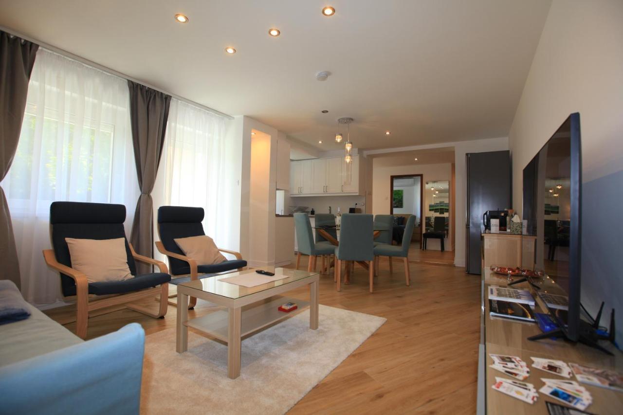 Paskal-Lux Apartments With Free Parking And Ac Budapest Exterior photo